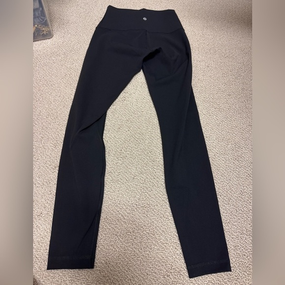 LULULEMON SIZE 6 ALIGN BLACK LEGGINGS - Picture 3 of 5